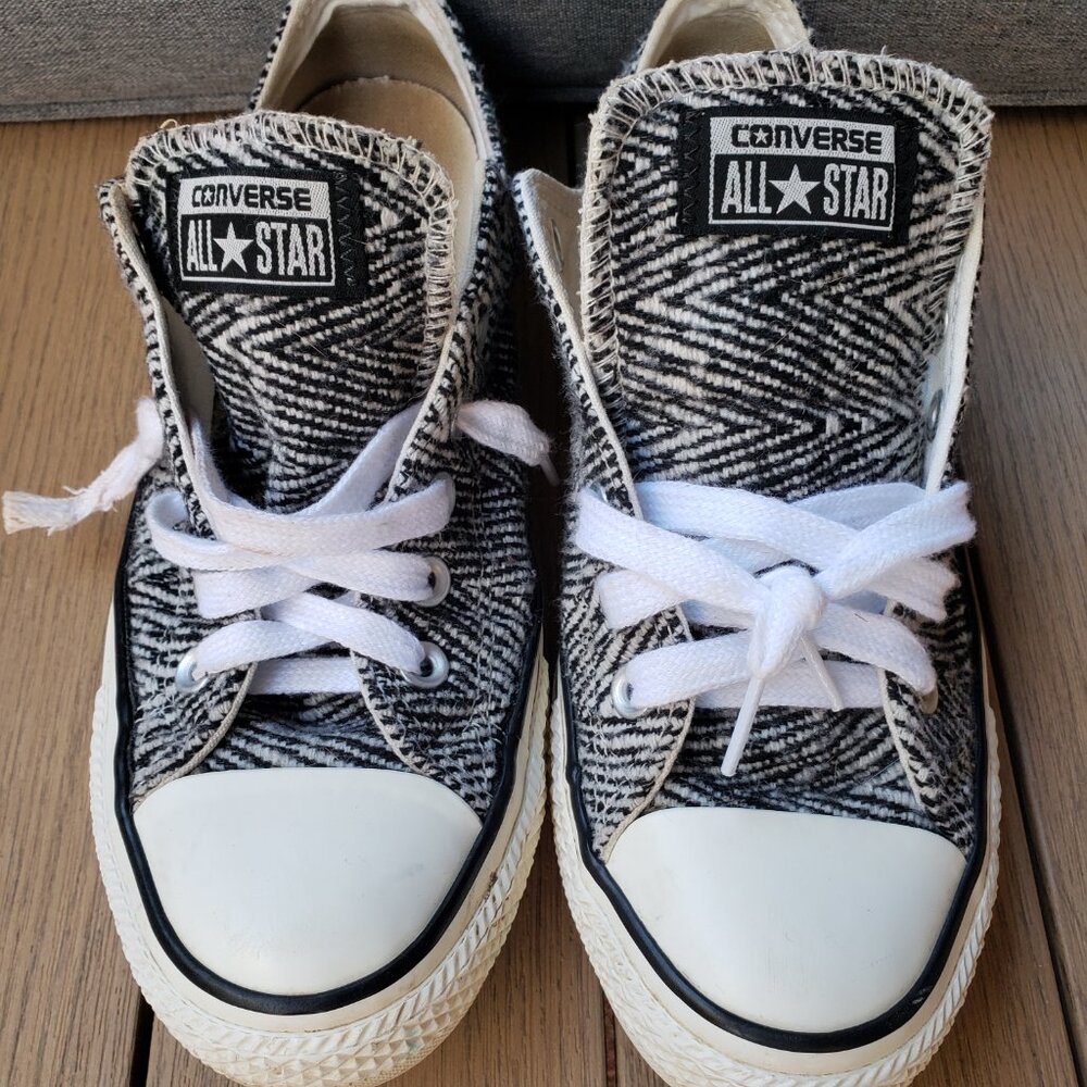 EUC CTAS Converse tweed style classic white / black herringbone zigzag (8) KICKS - Picture 1 of 8
